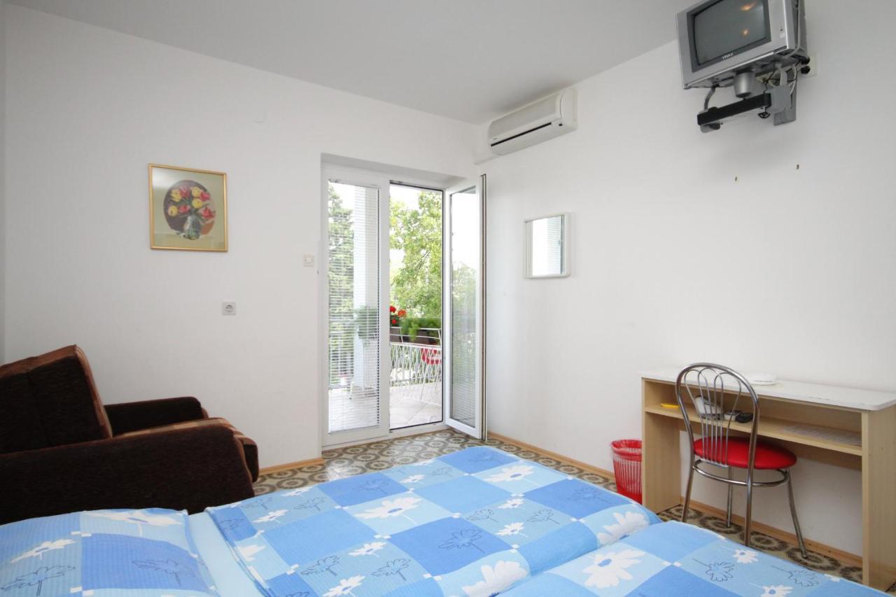 Triple Room Selce 2379D Exterior photo